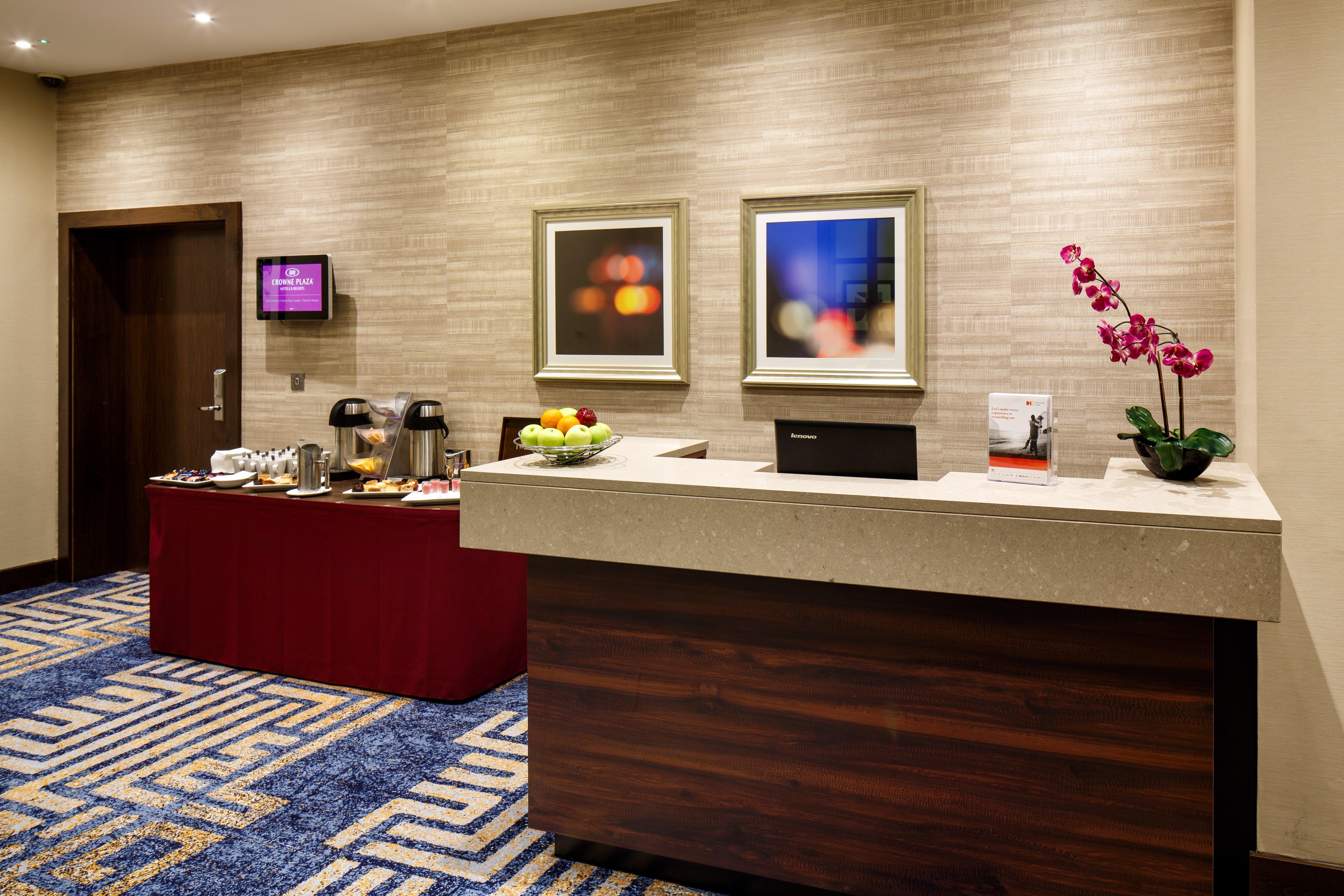 Crowne Plaza London - Gatwick Airport By Ihg Hotel Crawley  Exterior foto
